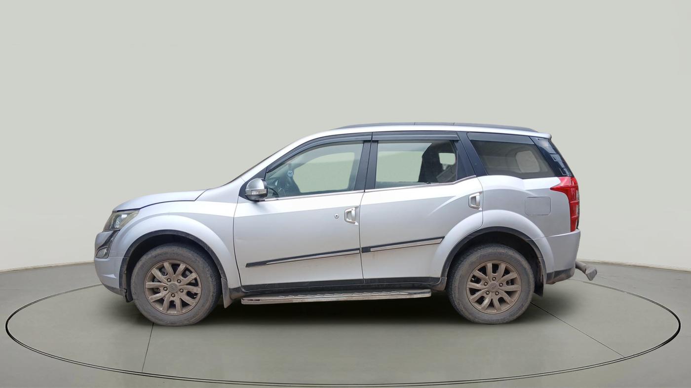2016 Mahindra XUV500 W10, Diesel, Manual, 1,05,000 km, exterior