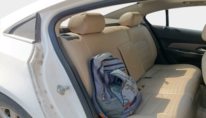 2010 Chevrolet Cruze LTZ, Diesel, Manual, 1,10,120 km, interior