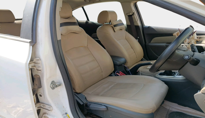 2010 Chevrolet Cruze LTZ, Diesel, Manual, 1,10,120 km, interior