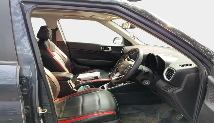 2020 Hyundai VENUE SX 1.5 CRDI, Diesel, Manual, 1,55,271 km, interior