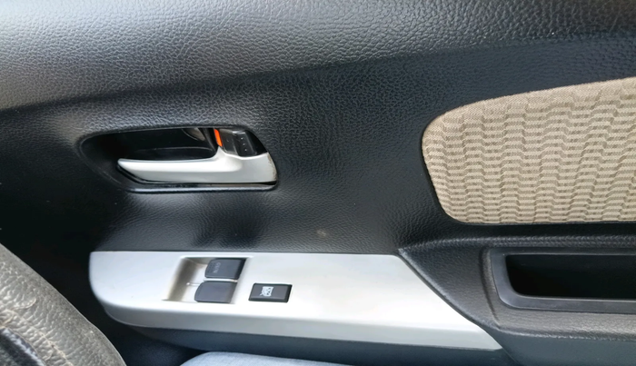 2017 Maruti Wagon R 1.0 LXI CNG, Petrol, Manual, 1,39,738 km, interior