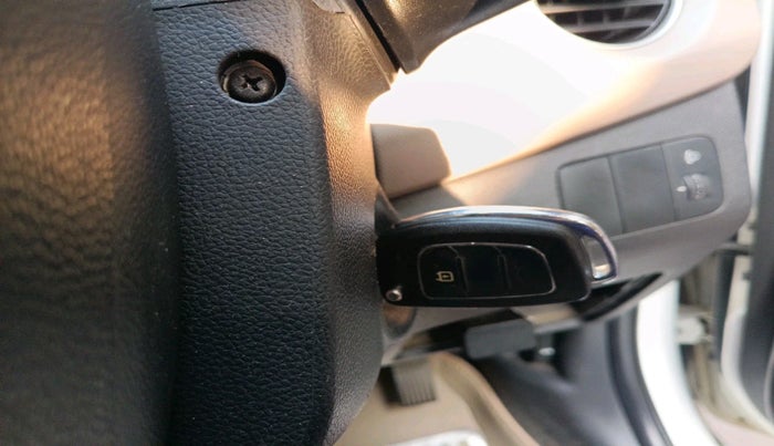 2014 Hyundai Xcent S (O) 1.2, Petrol, Manual, 84,632 km, interior