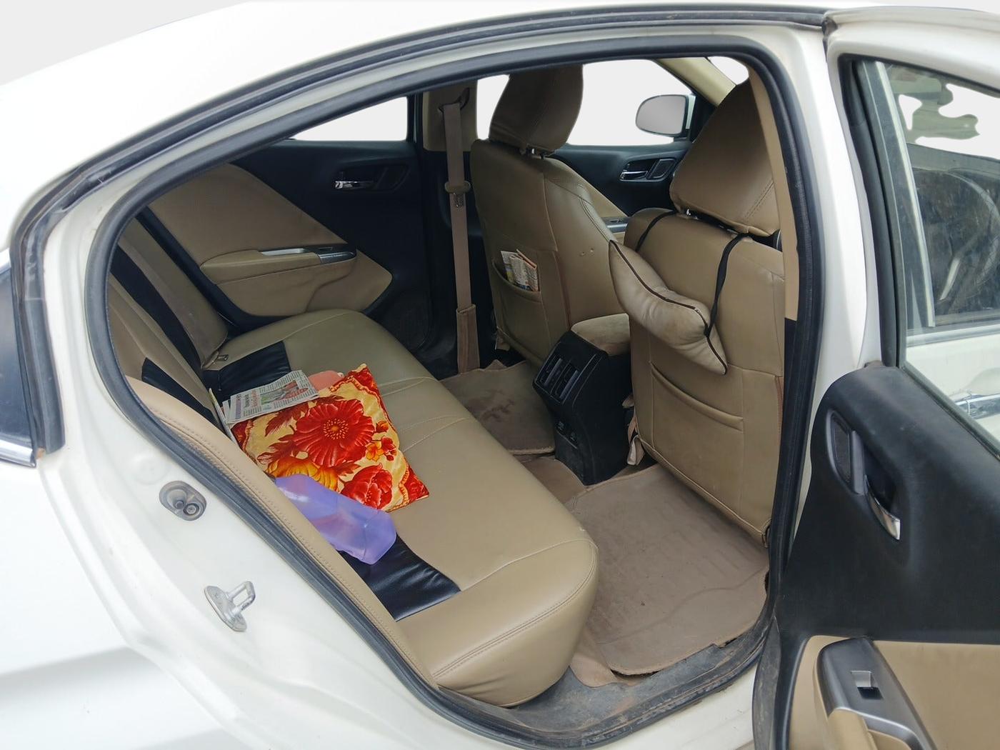 2014 Honda City 1.5L I-DTEC V, Diesel, Manual, 1,27,903 km, interior