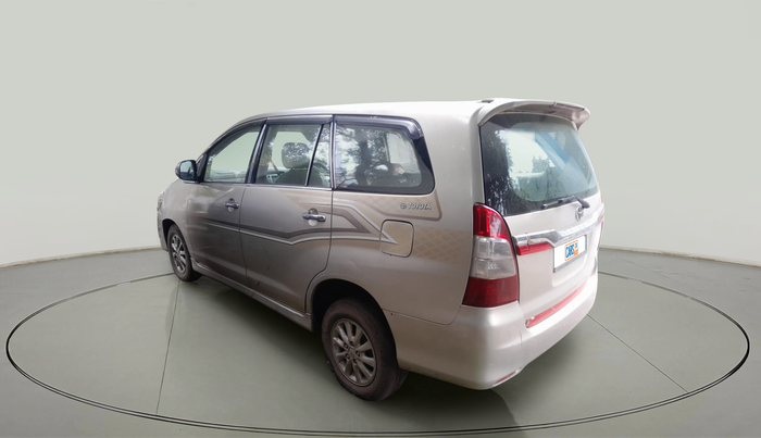 2013 Toyota Innova 2.5 VX 7 STR, Diesel, Manual, 2,07,670 km, exterior