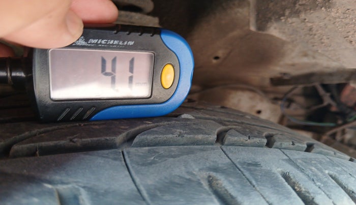 2016 Maruti Swift Dzire VDI, Diesel, Manual, 2,38,170 km, tyre