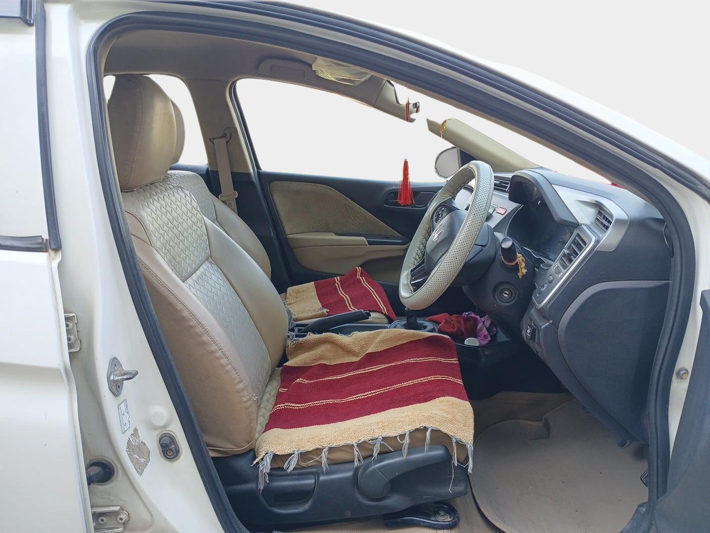 2015 Honda City 1.5L I-VTEC S MT, Petrol, Manual, 1,03,226 km, interior