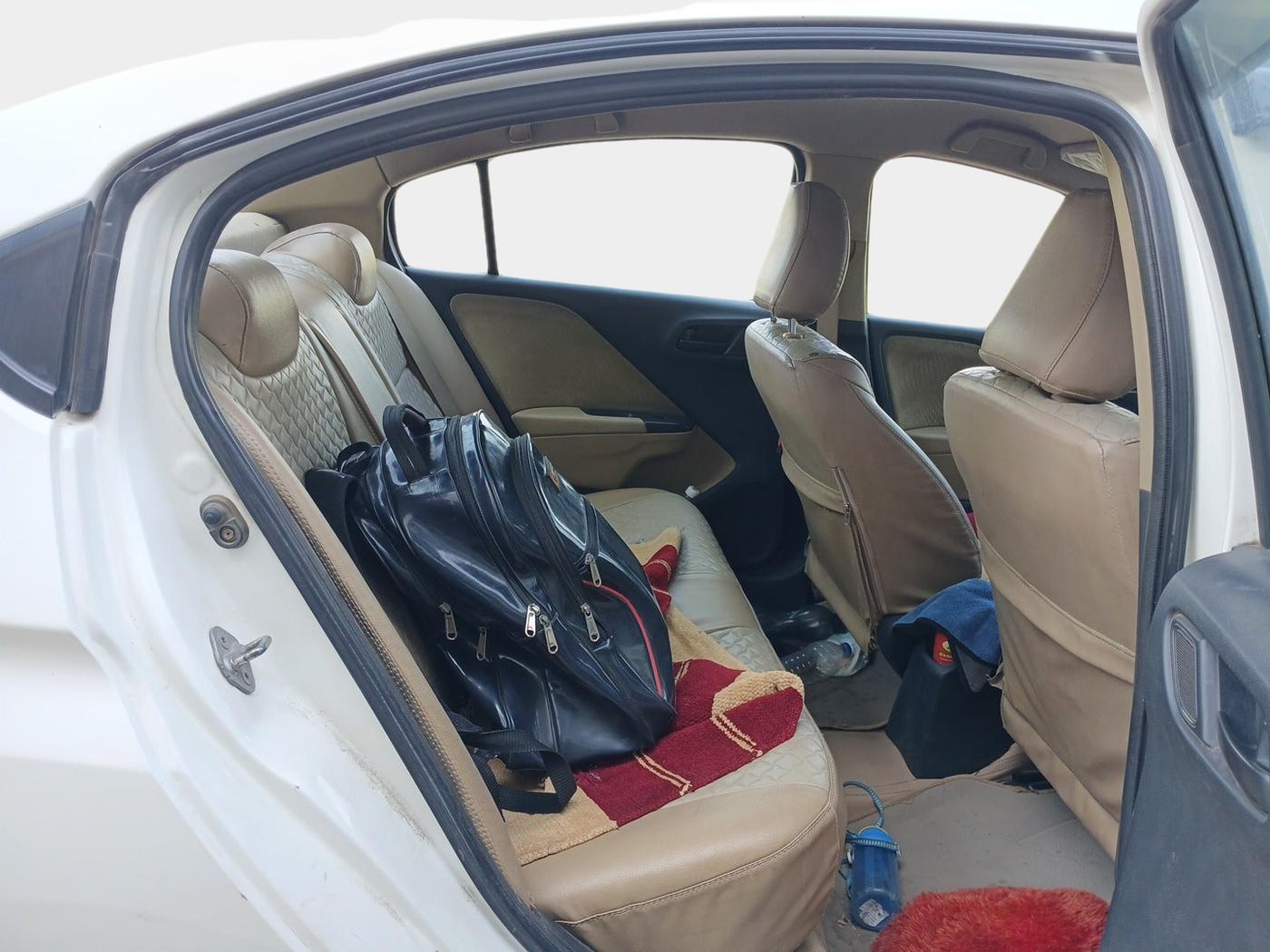 2015 Honda City 1.5L I-VTEC S MT, Petrol, Manual, 1,03,226 km, interior
