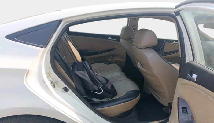 2015 Hyundai Verna FLUIDIC 1.6 CRDI S 4S, Diesel, Manual, 1,18,650 km, interior