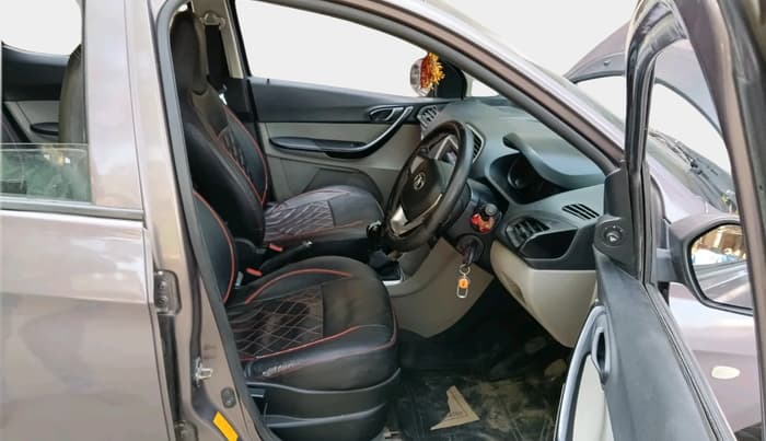 2017 Tata Tiago XT DIESEL, Diesel, Manual, 82,744 km, interior
