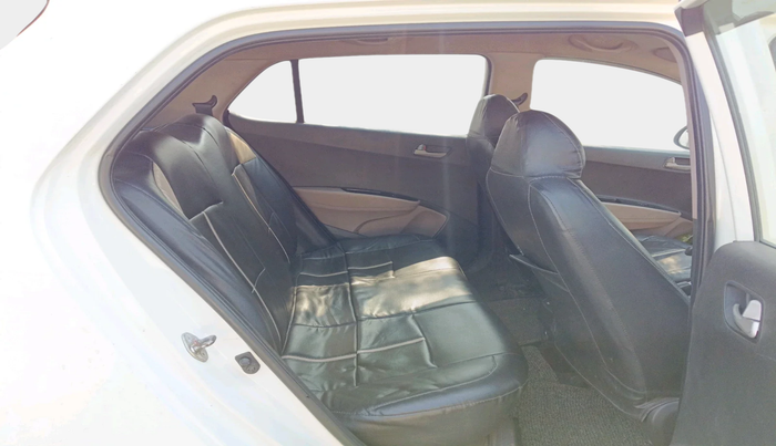 2013 Hyundai Grand i10 SPORTZ 1.1 CRDI, Diesel, Manual, 1,87,000 km, interior