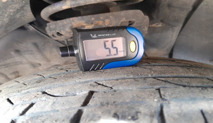 2020 Hyundai VENUE SX 1.4 CRDI, Diesel, Manual, 1,19,751 km, tyre