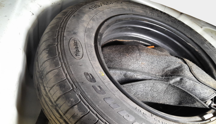 2020 Hyundai VENUE SX 1.4 CRDI, Diesel, Manual, 1,19,751 km, tyre