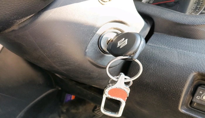 2011 Maruti Swift VXI, Petrol, Manual, 1,10,631 km, interior