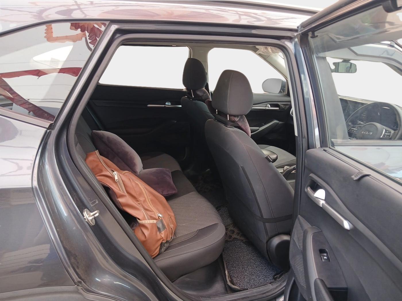 2022 KIA SELTOS HTK PLUS 1.5, Petrol, Manual, 7,783 km, interior
