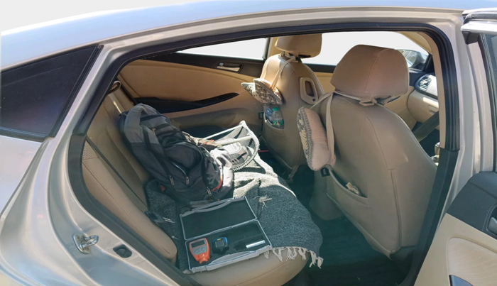 2016 Hyundai Verna 1.6 VTVT S, Petrol, Manual, 1,14,162 km, interior