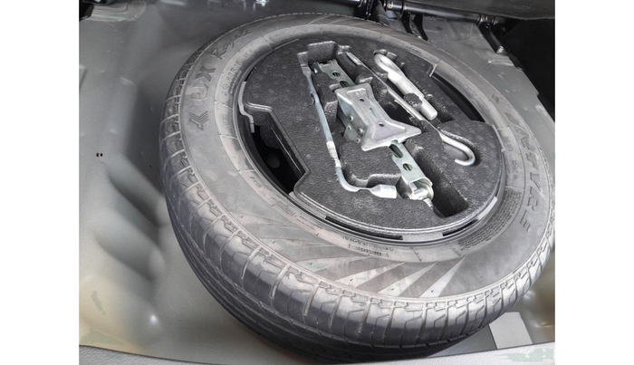 2020 Maruti S Cross ZETA 1.5, Petrol, Manual, 42,133 km, tyre