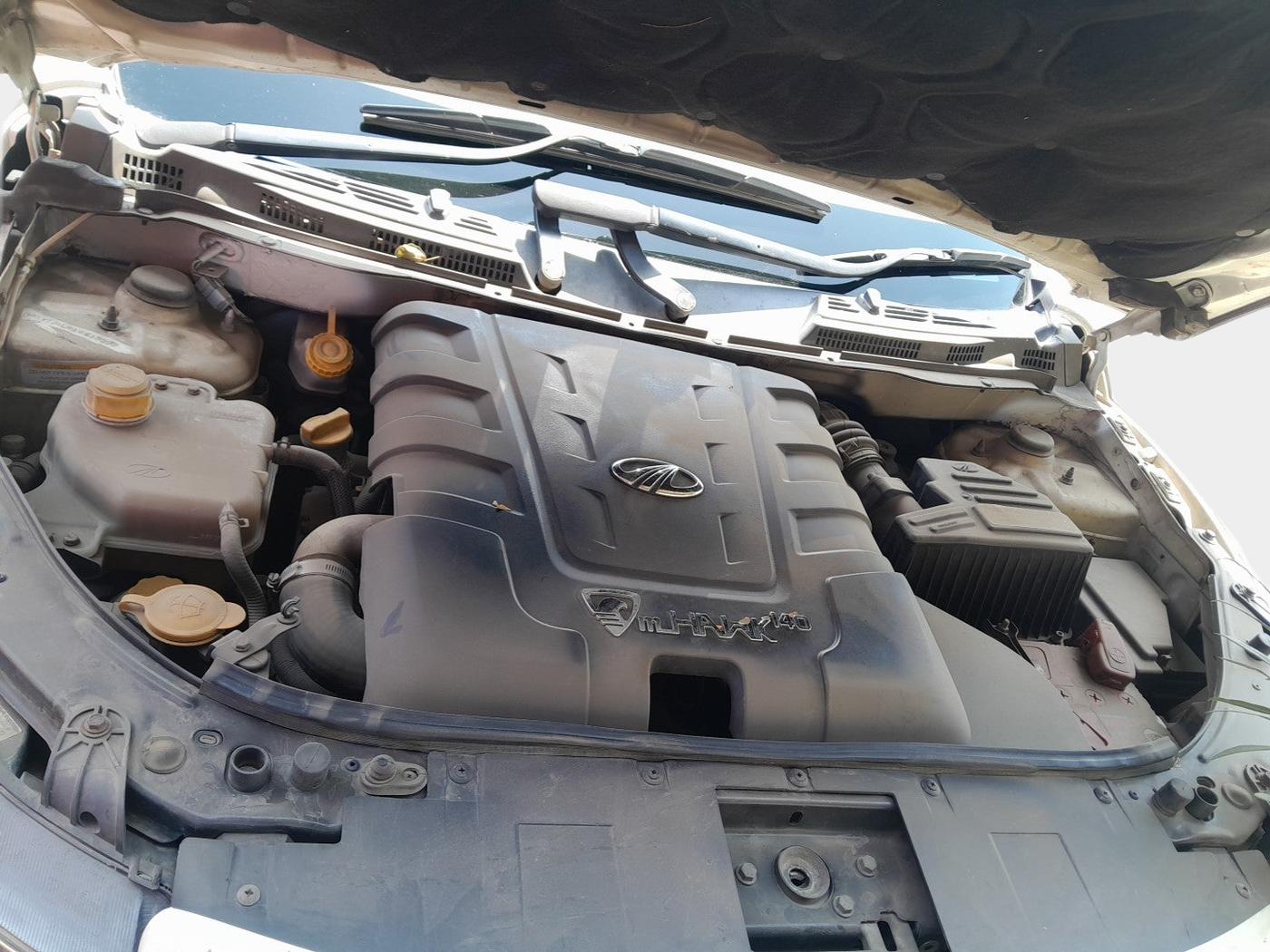 2015 Mahindra XUV500 W8, Diesel, Manual, 1,29,695 km, exterior