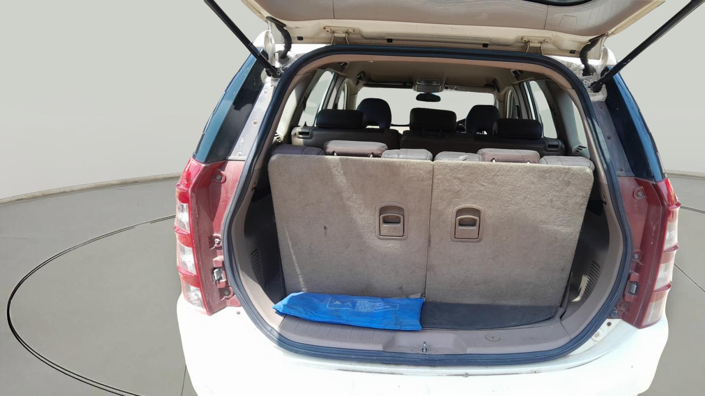 2015 Mahindra XUV500 W8, Diesel, Manual, 1,29,695 km, exterior