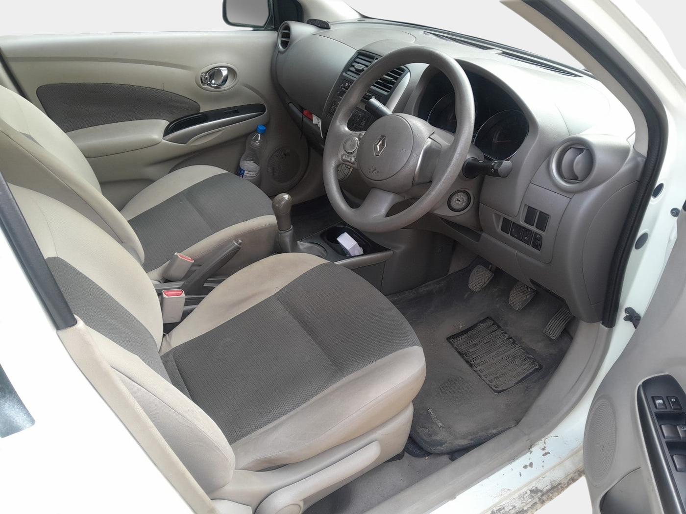 2013 Renault Scala RXL DIESEL, Diesel, Manual, 1,70,000 km, interior