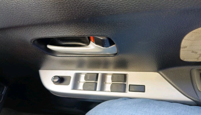 2015 Maruti Wagon R 1.0 VXI, CNG, Manual, 89,468 km, interior