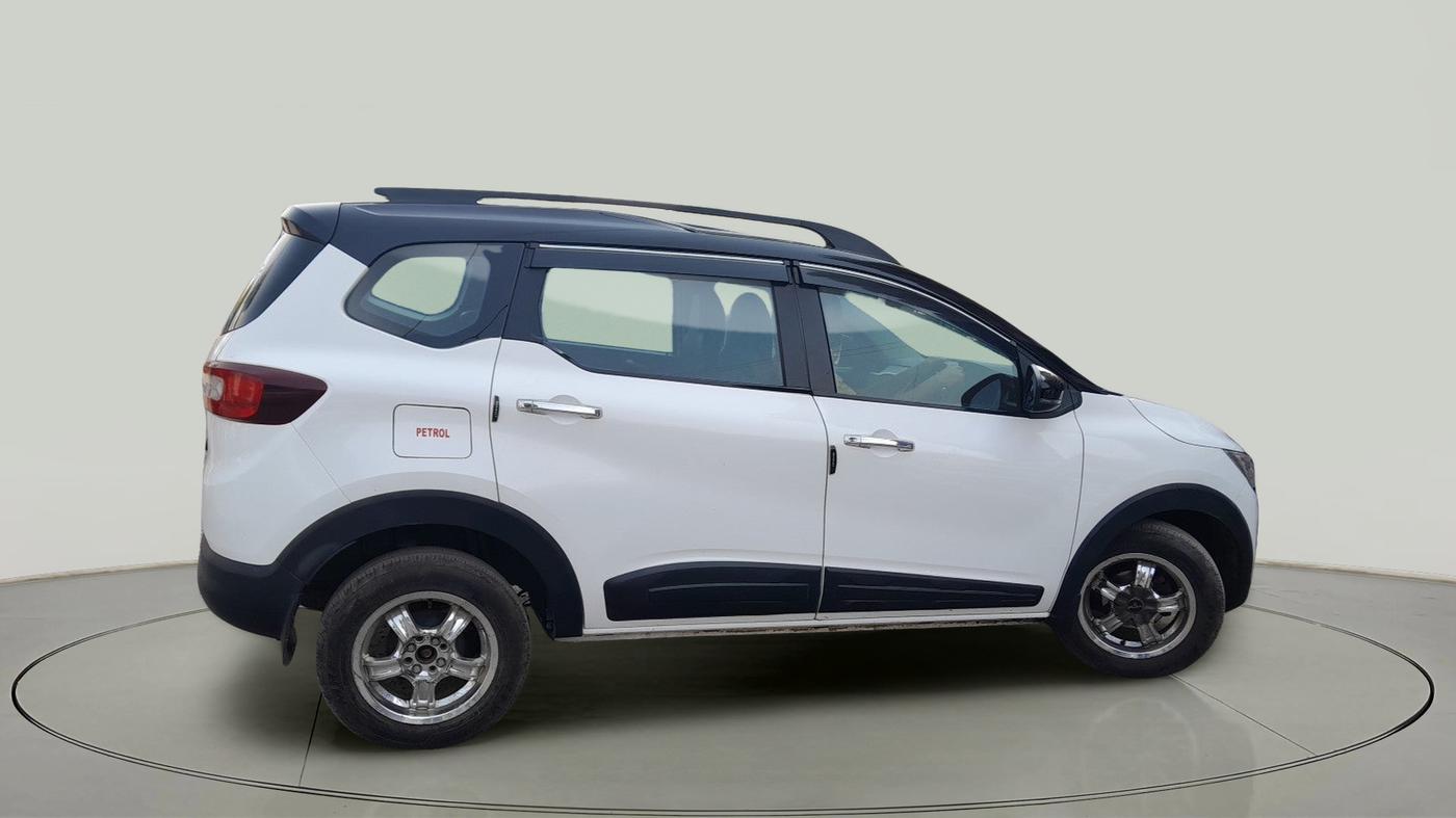 2023 Renault TRIBER RXZ, Petrol, Manual, 31,183 km, exterior