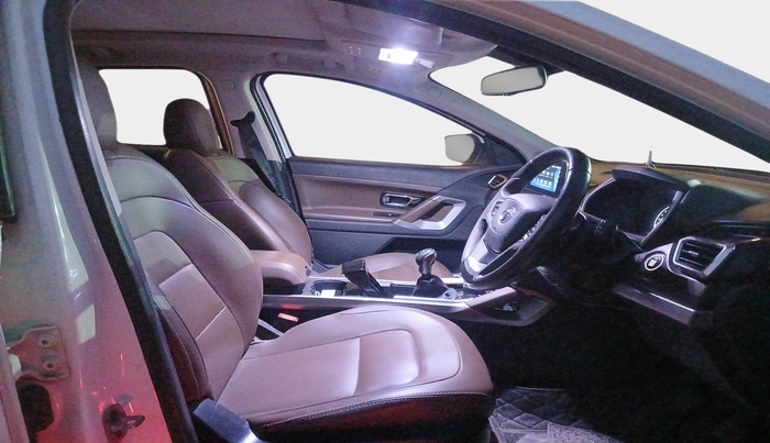 2022 Tata Harrier XZ PLUS 2.0L, Diesel, Manual, 1,40,946 km, interior