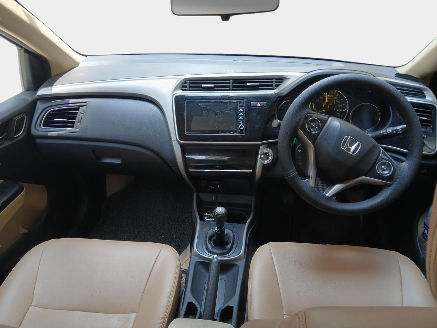 2017 Honda City 1.5L I-DTEC V, Diesel, Manual, 99,385 km, interior