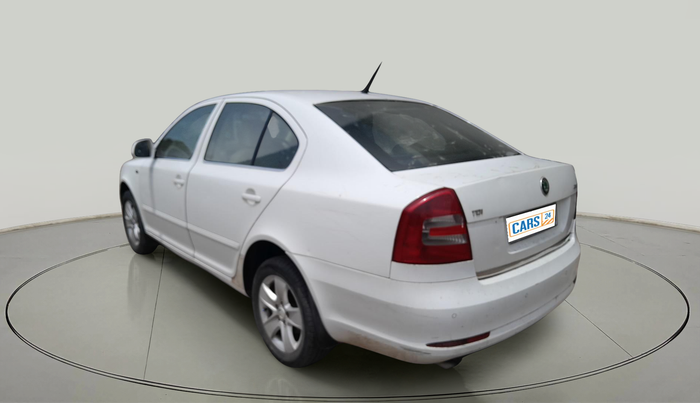 2012 Skoda Laura L&K 2.0 TDI AT, Diesel, Automatic, 1,48,058 km, exterior