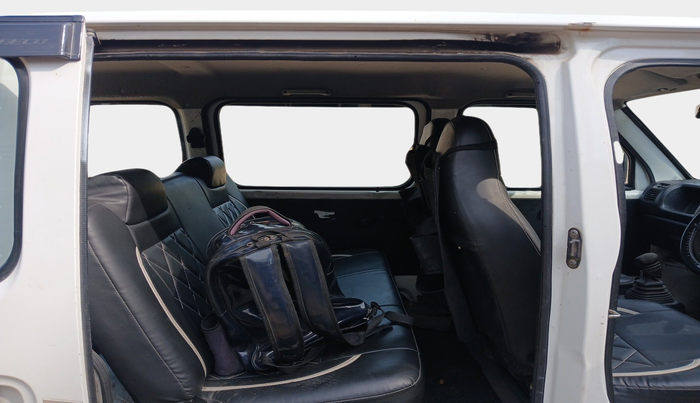 2017 Maruti Eeco 5 STR WITH A/C+HTR CNG, Petrol, Manual, 1,78,689 km, interior