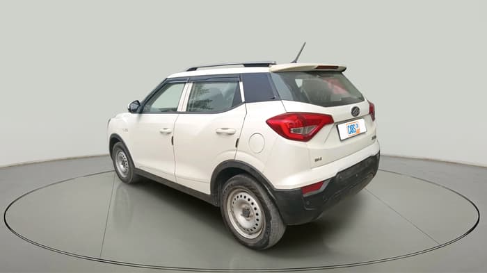 2020 Mahindra XUV300 W4 1.5 DIESEL, Diesel, Manual, 1,43,486 km, exterior