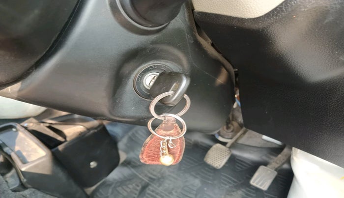 2023 Maruti Eeco 5 STR AC CNG, Petrol, Manual, 29,621 km, interior