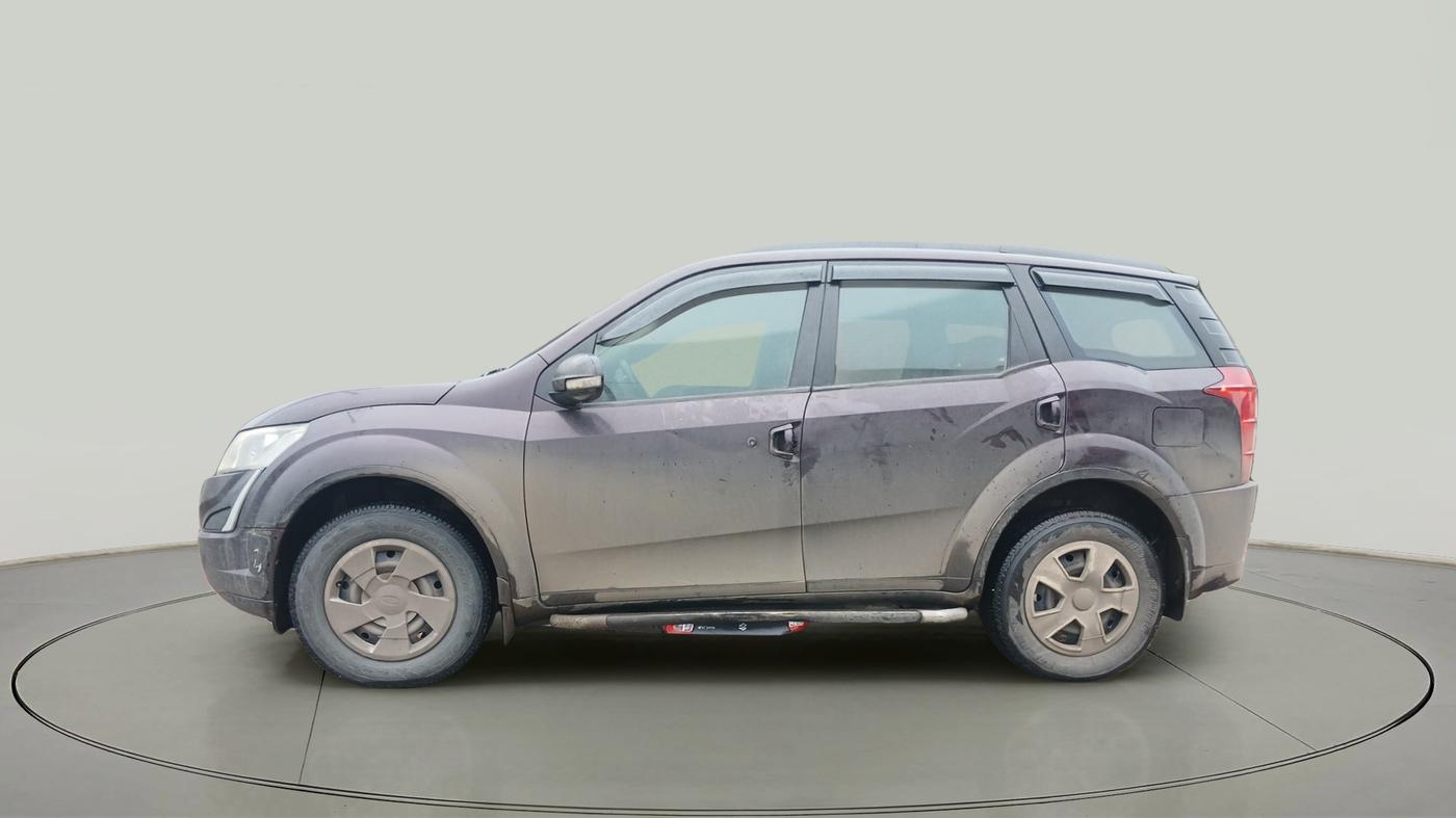 2016 Mahindra XUV500 W6 1.99, Diesel, Manual, 1,25,576 km, exterior