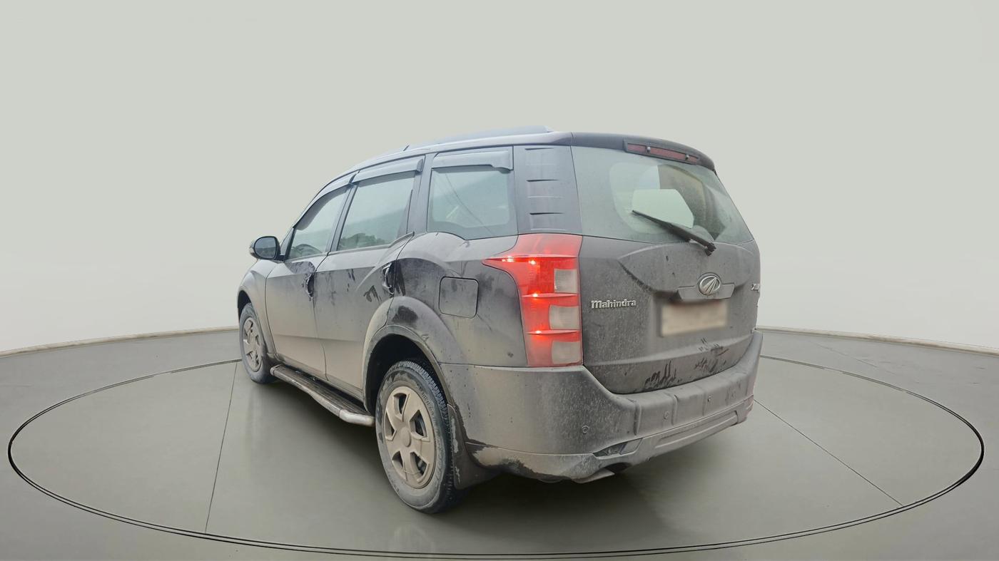 2016 Mahindra XUV500 W6 1.99, Diesel, Manual, 1,25,576 km, exterior