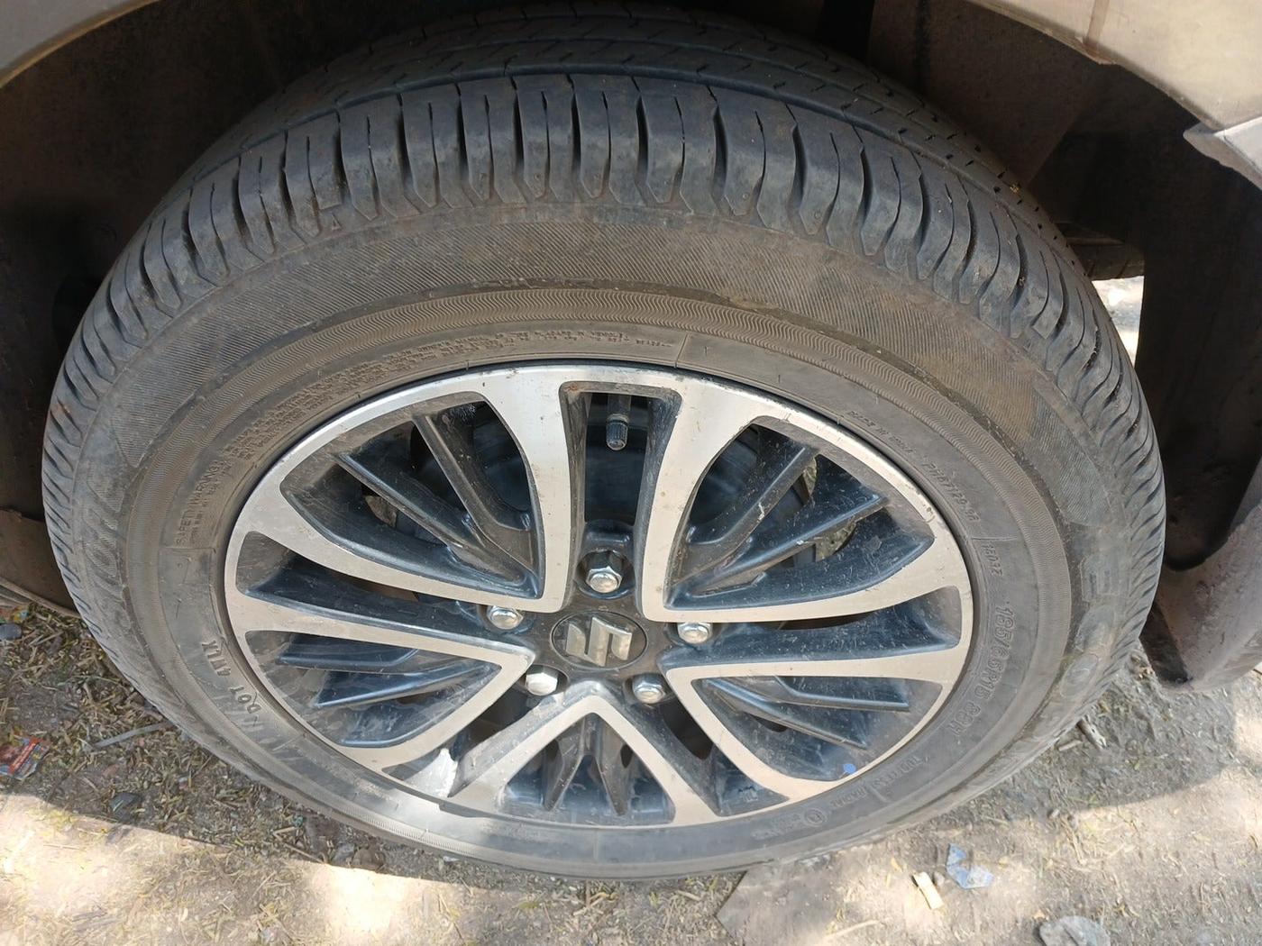 2022 Maruti Ertiga ZXI (O) CNG, Petrol, Manual, 64,327 km, tyre