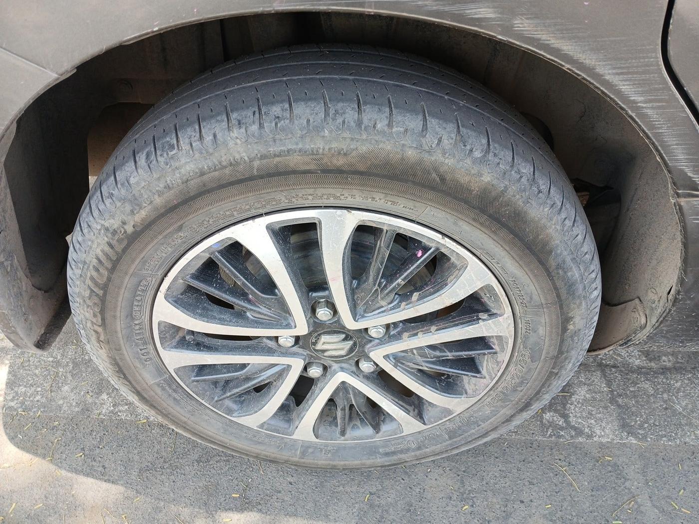2022 Maruti Ertiga ZXI (O) CNG, Petrol, Manual, 64,327 km, tyre
