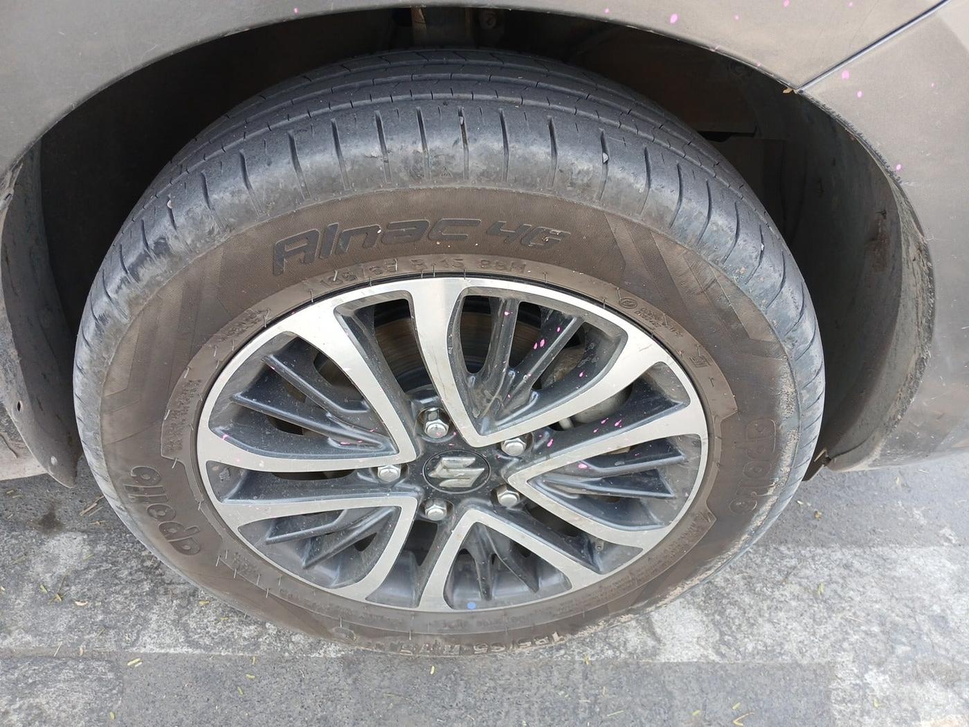 2022 Maruti Ertiga ZXI (O) CNG, Petrol, Manual, 64,327 km, tyre