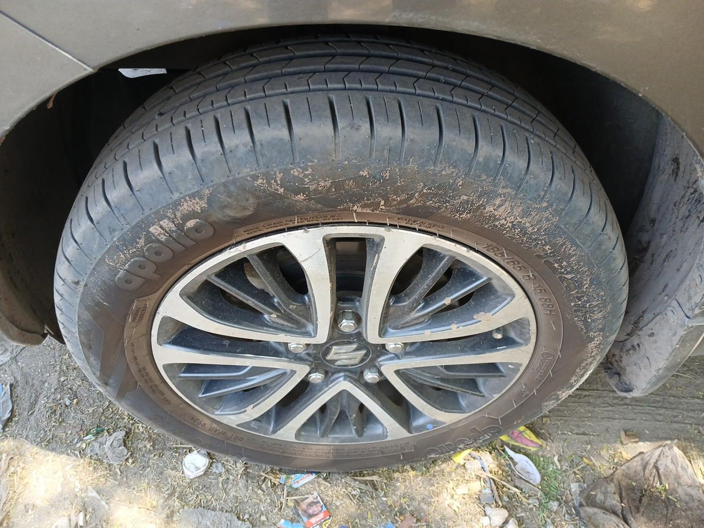 2022 Maruti Ertiga ZXI (O) CNG, Petrol, Manual, 64,327 km, tyre