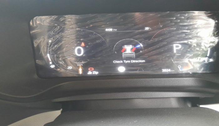 2024 Mahindra Thar Roxx  AX7 L Petrol AT 2WD, Petrol, Automatic, 3,824 km, interior