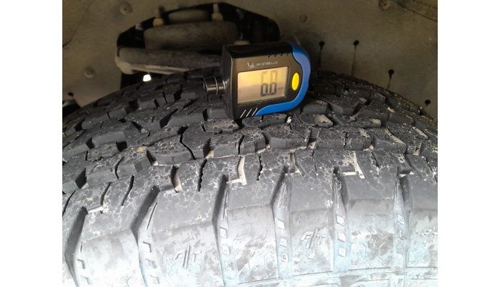 2024 Mahindra Thar Roxx  AX7 L Petrol AT 2WD, Petrol, Automatic, 3,824 km, tyre