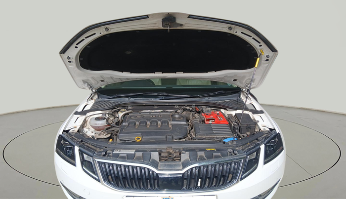 2018 Skoda Octavia 2.0 TDI CR STYLE AT, Diesel, Automatic, 85,219 km, exterior