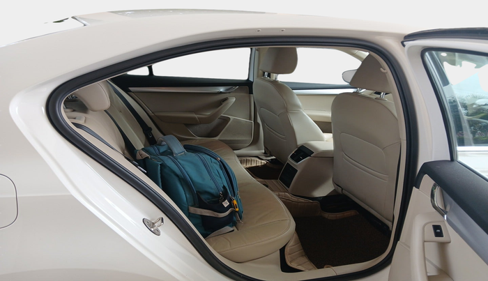 2018 Skoda Octavia 2.0 TDI CR STYLE AT, Diesel, Automatic, 85,219 km, interior