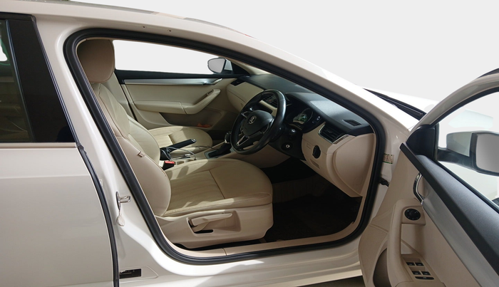 2018 Skoda Octavia 2.0 TDI CR STYLE AT, Diesel, Automatic, 85,219 km, interior