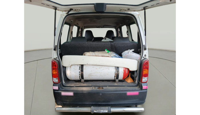 2017 Maruti Eeco 7 STR, Petrol, Manual, 80,157 km, exterior