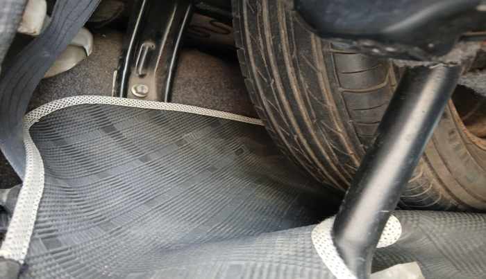 2017 Maruti Eeco 7 STR, Petrol, Manual, 80,157 km, tyre