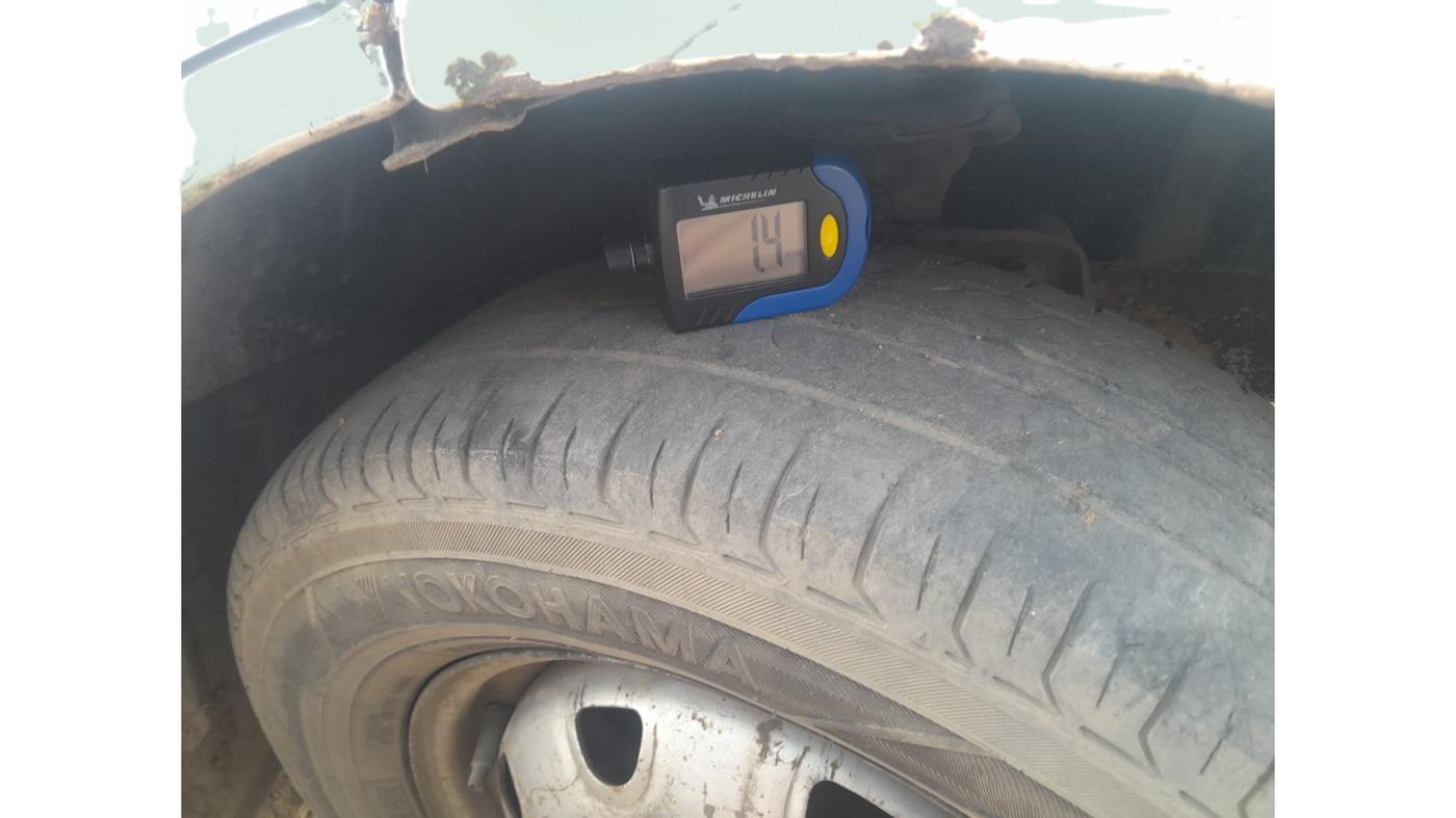 2016 Maruti Eeco 5 STR WITH A/C+HTR CNG, Petrol, Manual, 79,876 km, tyre