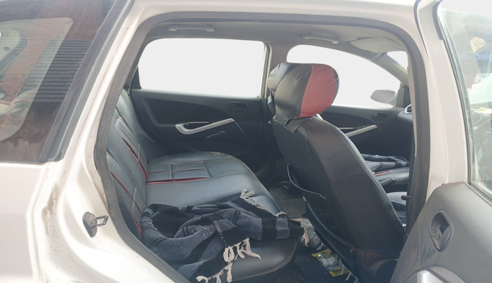 2010 Ford Figo ZXI 1.2 PETROL, Petrol, Manual, 1,25,607 km, interior