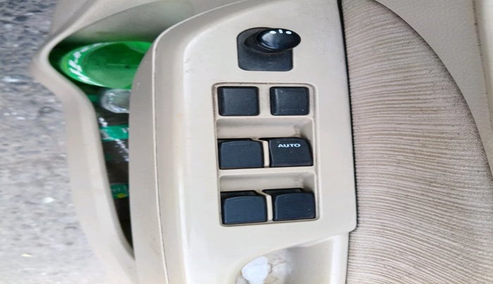 2012 Maruti Ertiga VDI, Diesel, Manual, 1,36,572 km, interior