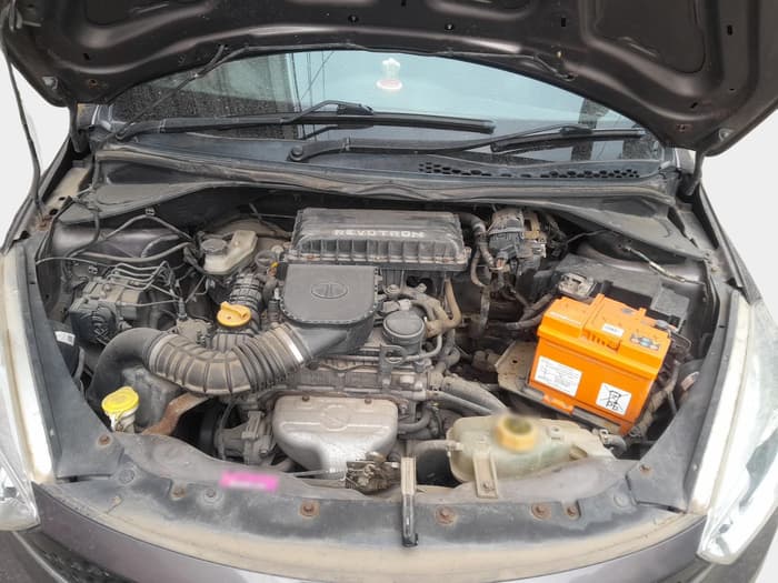 2018 Tata Tiago XZ PETROL, Petrol, Manual, 1,32,739 km, exterior