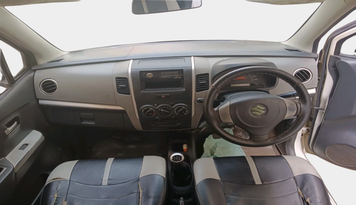 2012 Maruti Wagon R 1.0 LXI, CNG, Manual, 1,33,178 km, interior