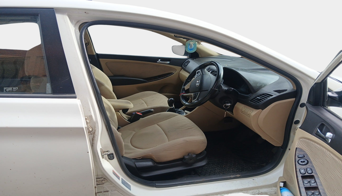 2013 Hyundai Verna FLUIDIC 1.6 CRDI SX, Diesel, Manual, 1,45,429 km, interior